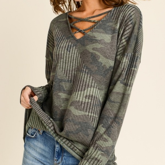 LAST 1! Camo criss cross ribbed tunic - Picture 5 of 7
